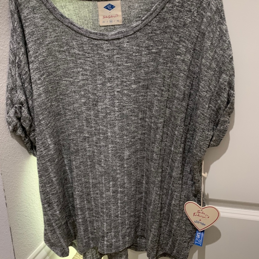 Heather gray striped oversized tee NWT